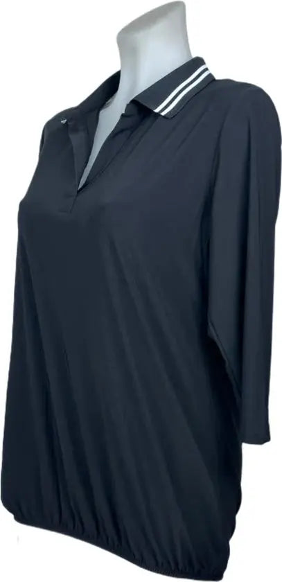 Angelle Milan – travelstof blouse – Zwarte Sportieve blouse met Band – Ademend – Kreukvrij – Duurzame Blouse - Mapsy B.V