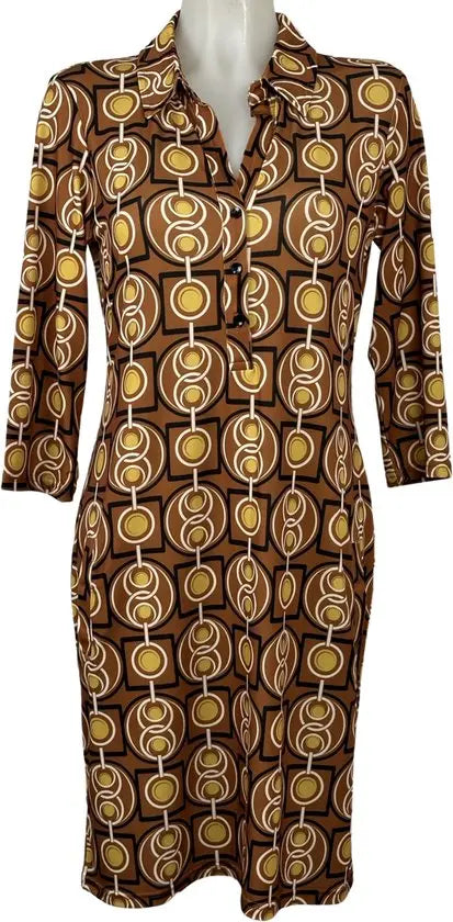 Angelle Milan - travelstof jurk voor dames - Multikleur Bruin/Geel - Ademend - Kreukherstellend - Duurzame zomerjurk - in 5 maten! - Mapsy B.V