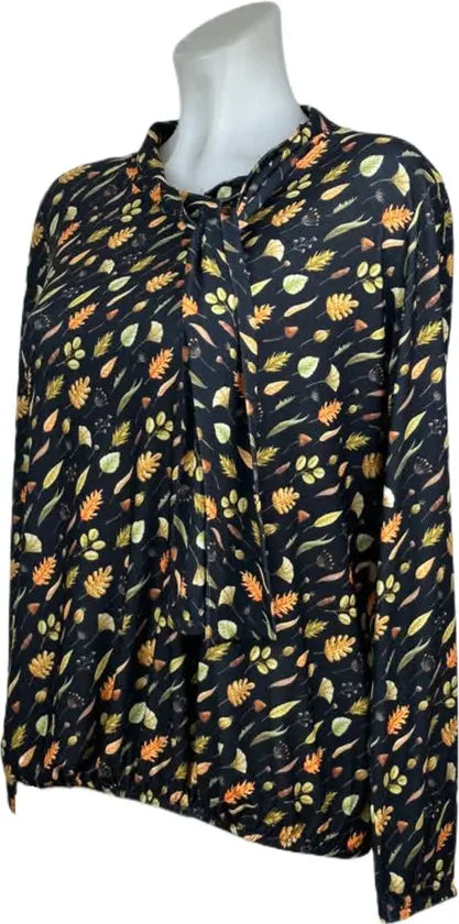 Angelle Milan – travelstof blouse – Fall print blouse met Koord – Ademend – Kreukvrij – Duurzame Blouse - Mapsy B.V