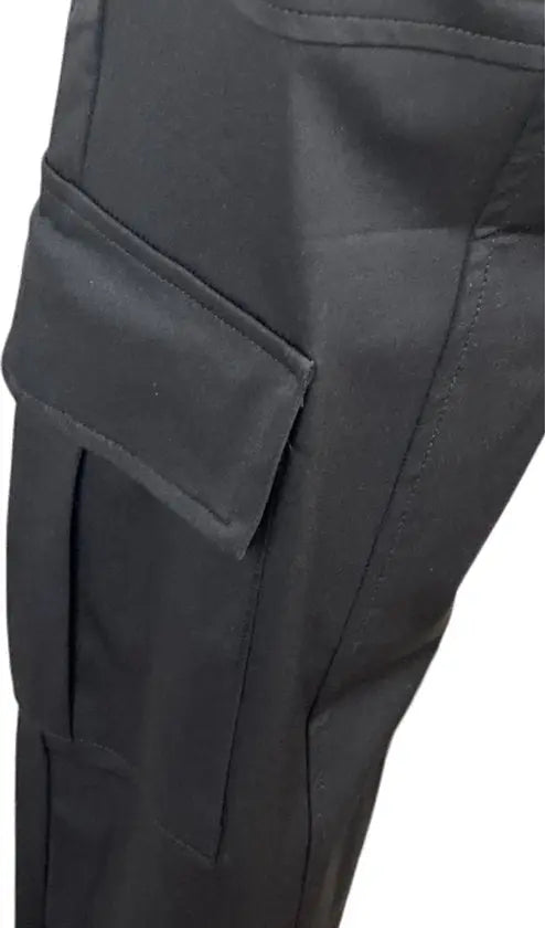 Stella Moretti – travelstof broek voor dames – Cargo Zwart Broek – Ademend – Kreukherstellend – Duurzame Broek - Mapsy B.V