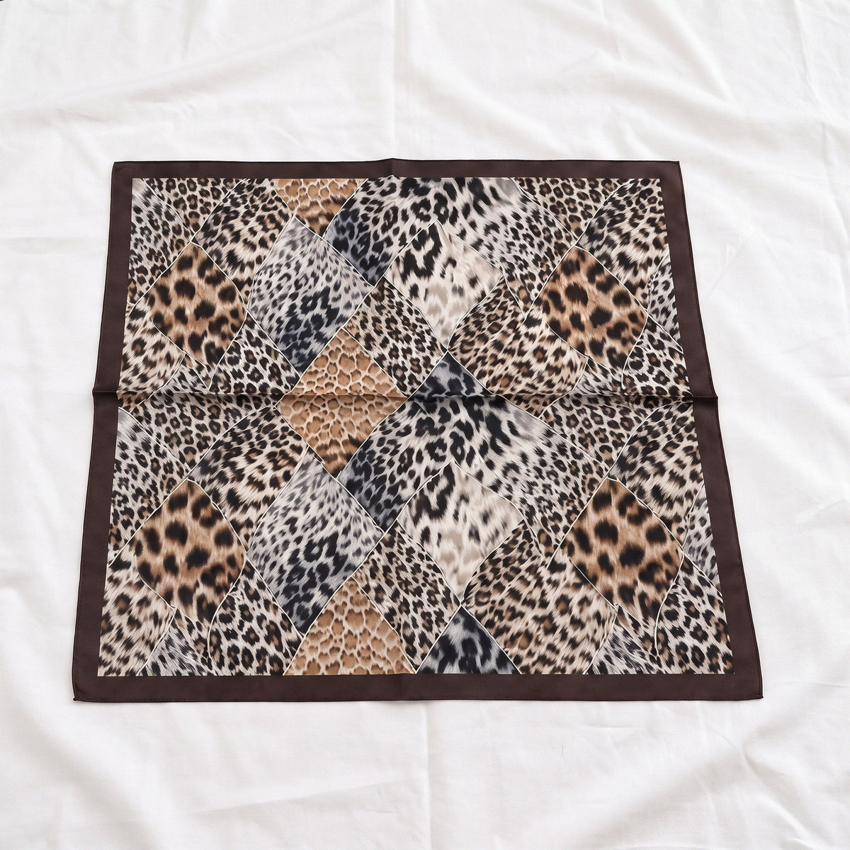 Satijnen Sjaal 70x70 - Luipaard Ruitenpatchwork