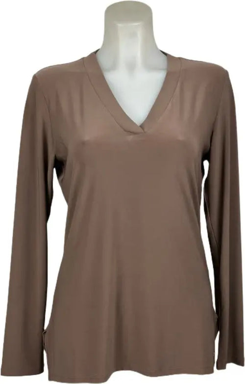 Angelle Milan – travelstof blouse – Effen Cappuchino blouse – Ademend – Kreukvrij – Duurzame Blouse - Mapsy B.V