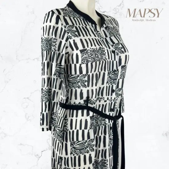 Angelle Milan - travelstof jurk - Zwart/Wit Maxi Jurk - Ademend - Kreukherstellend - Duurzame zomerjurk - Mapsy B.V