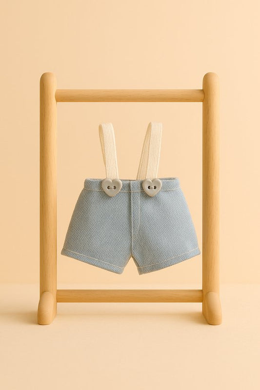 Labubu Outfit -  Denim short met bretels