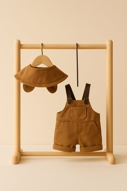 Labubu Outfit -  Cognackleurige tuinbroek met bijpassende bucket hat