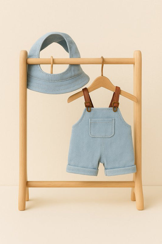 Labubu Outfit -  Lichtblauwe denim tuinbroek met bijpassende bucket hat