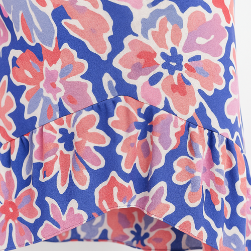 Angelle Milan Maxi Zomerjurk – Abstracte Blauw/Roze Print – Travelstof – Spaghettibandjes – V-Ruffle Zoom – Maten S t/m XXL - Mapsy B.V