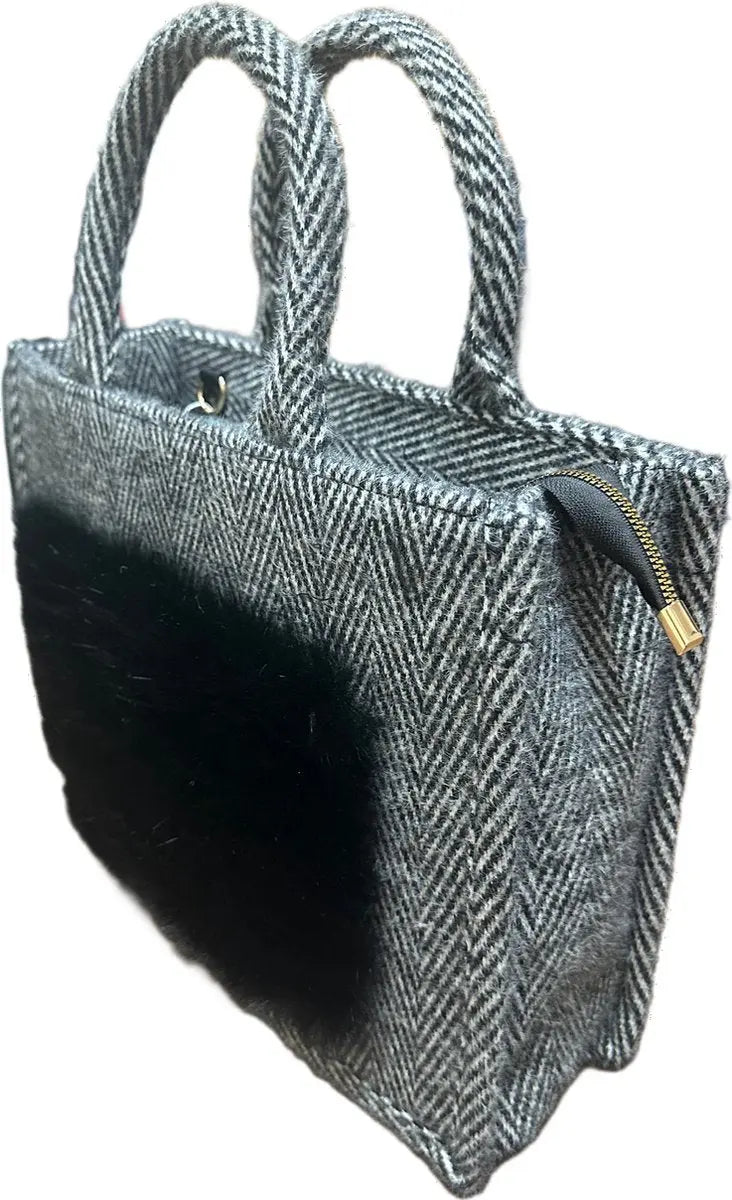 Luxe Dames Handtas met Zachte Textuur, Handige Voorvak en Twee Interne Pockets - 29 x 38 x 12 cm - Mapsy B.V