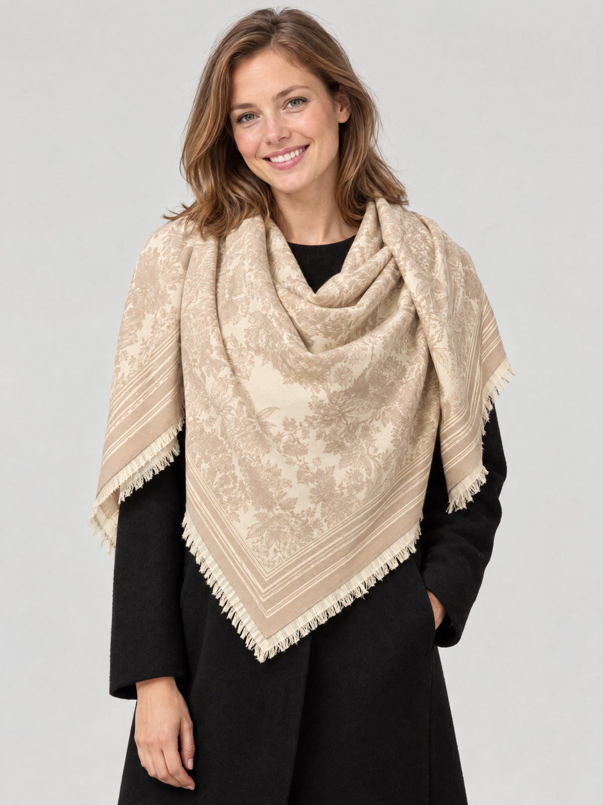 Vierkante Paisley Bloemensjaal met Franjes - 135x135 cm
