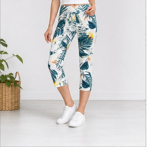 Angelle Milan Capri Broek Travelstof - Wit Teal Leaf Print - gedragen op model