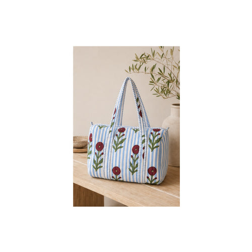 HS Dufflebag - Meerdere Prints - Blauw wit gestreept met rode bloemen - sfeerbeeld