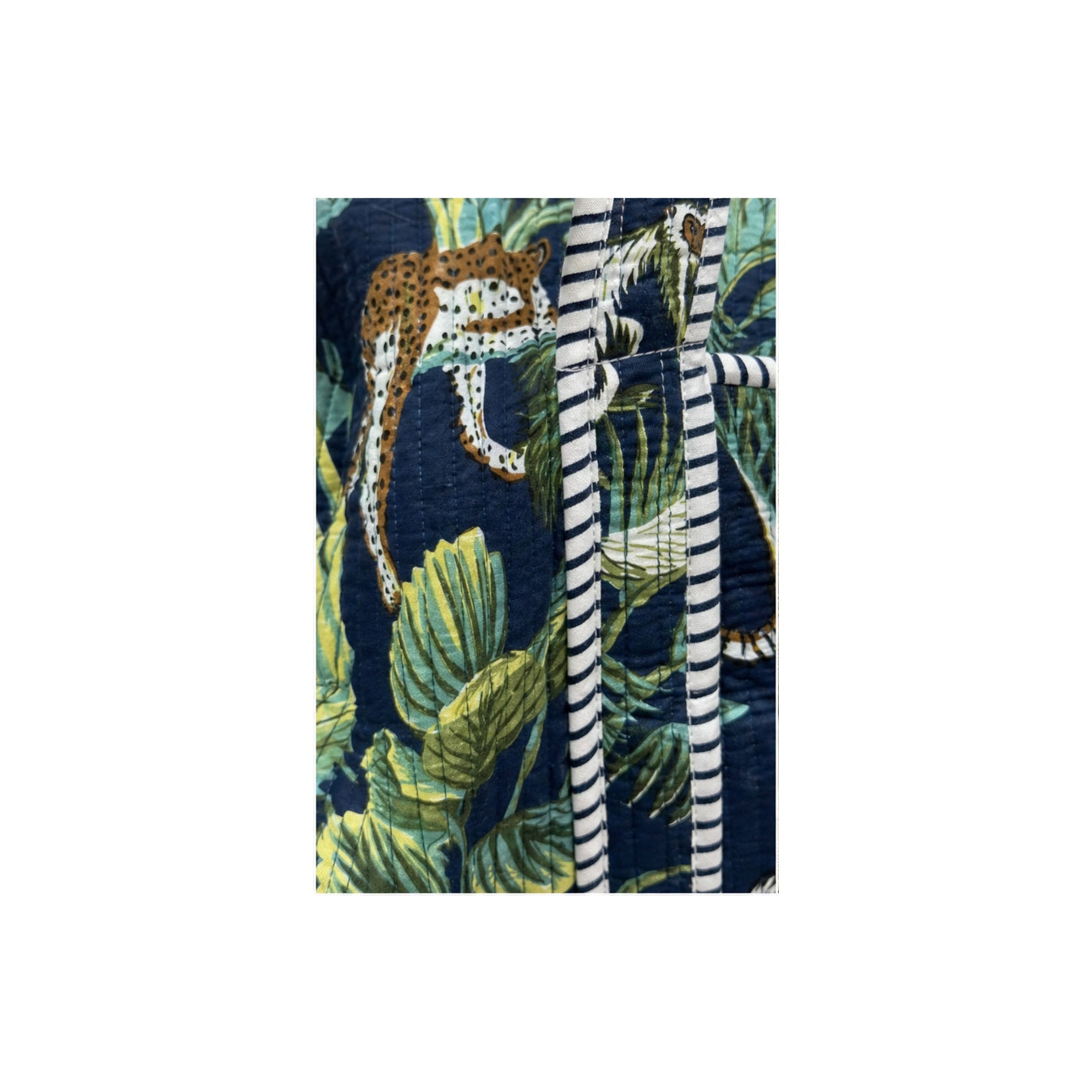 HS Dufflebag - Meerdere Prints - Donker groen bloemenprint - detail