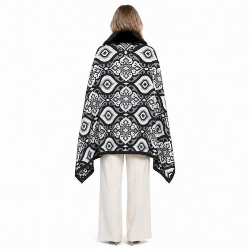 Geometrische Stola met Faux Fur Rand - 60x200 cm