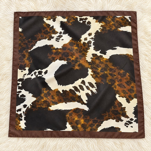 Satijnen Sjaal 70x70 - Koe/Luipaard Print