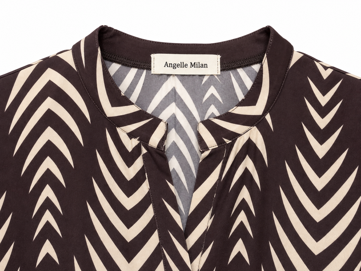 Angelle Milan Travelstof Jurk - Chocolade Crème Chevronprint