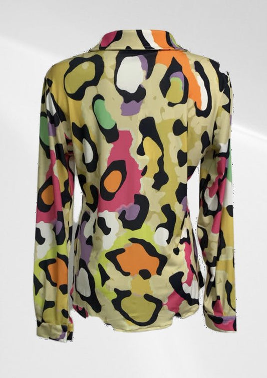 Angelle Milan – Lässige Bluse aus Reisestoff – Gelber Pantherdruck – Reisestoff – Erhältlich in 5 Größen