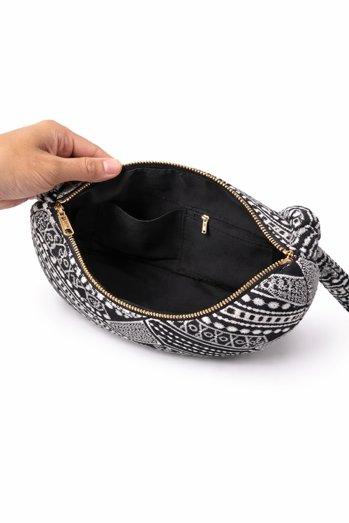 Halvemaan Handtas met Paisley
