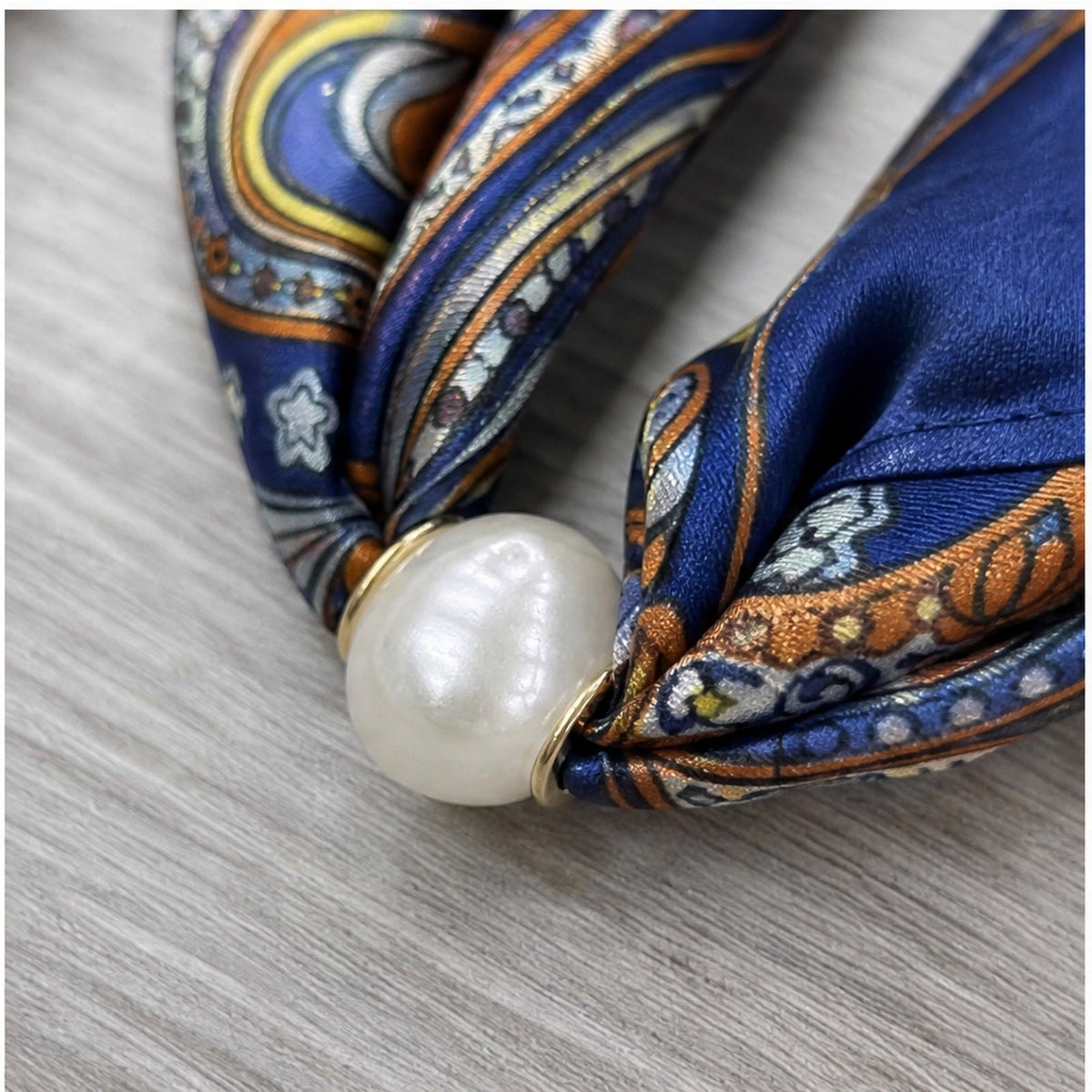 Parelsjaal met Paisleyprint