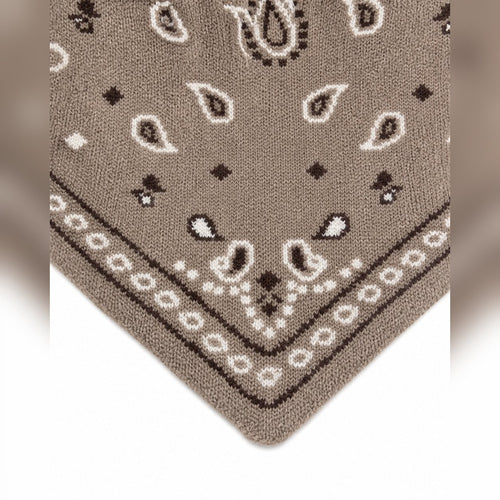 Gebreide Bandanasjaal met Paisleyprint