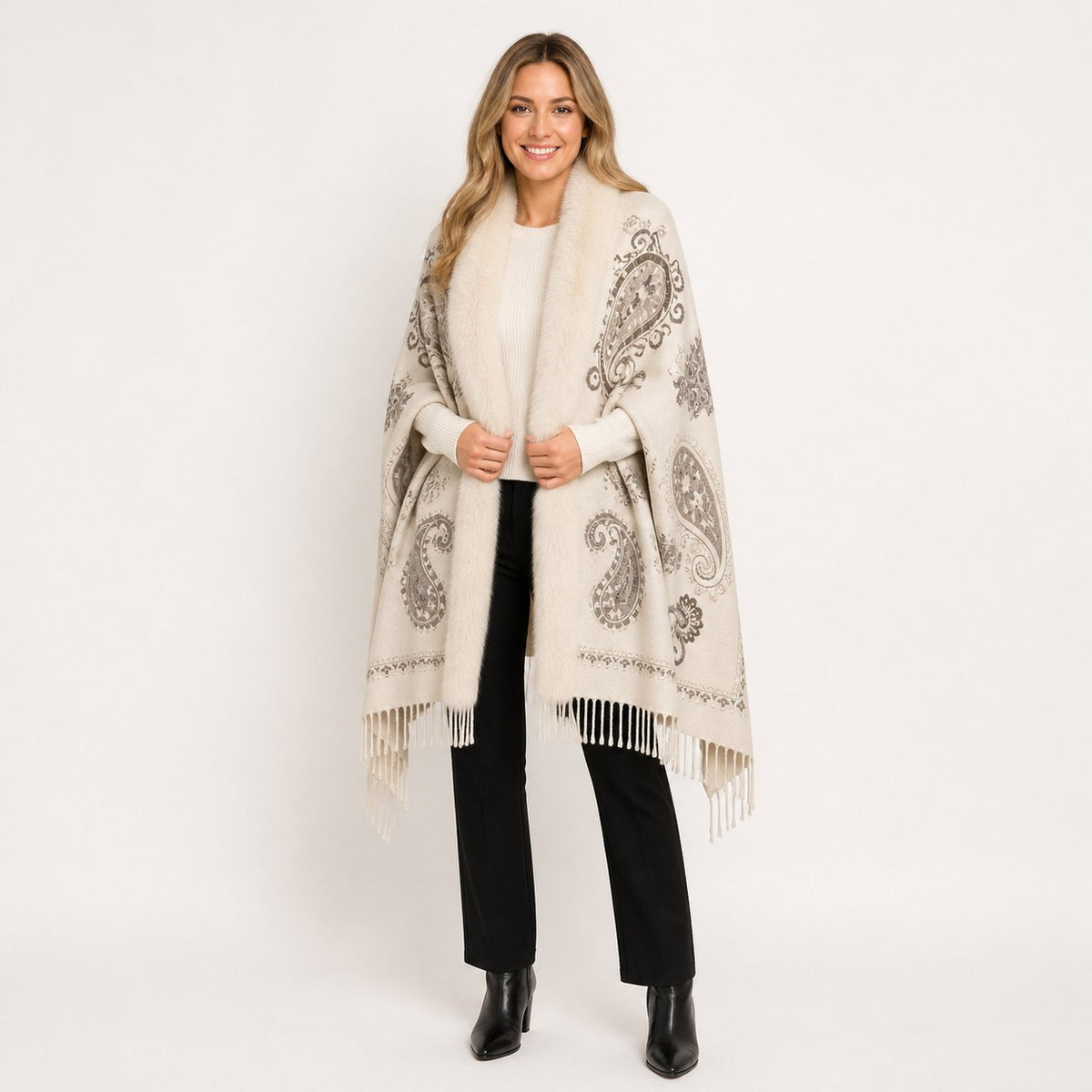 Paisley Stola met Faux Fur Rand - 65x180 cm
