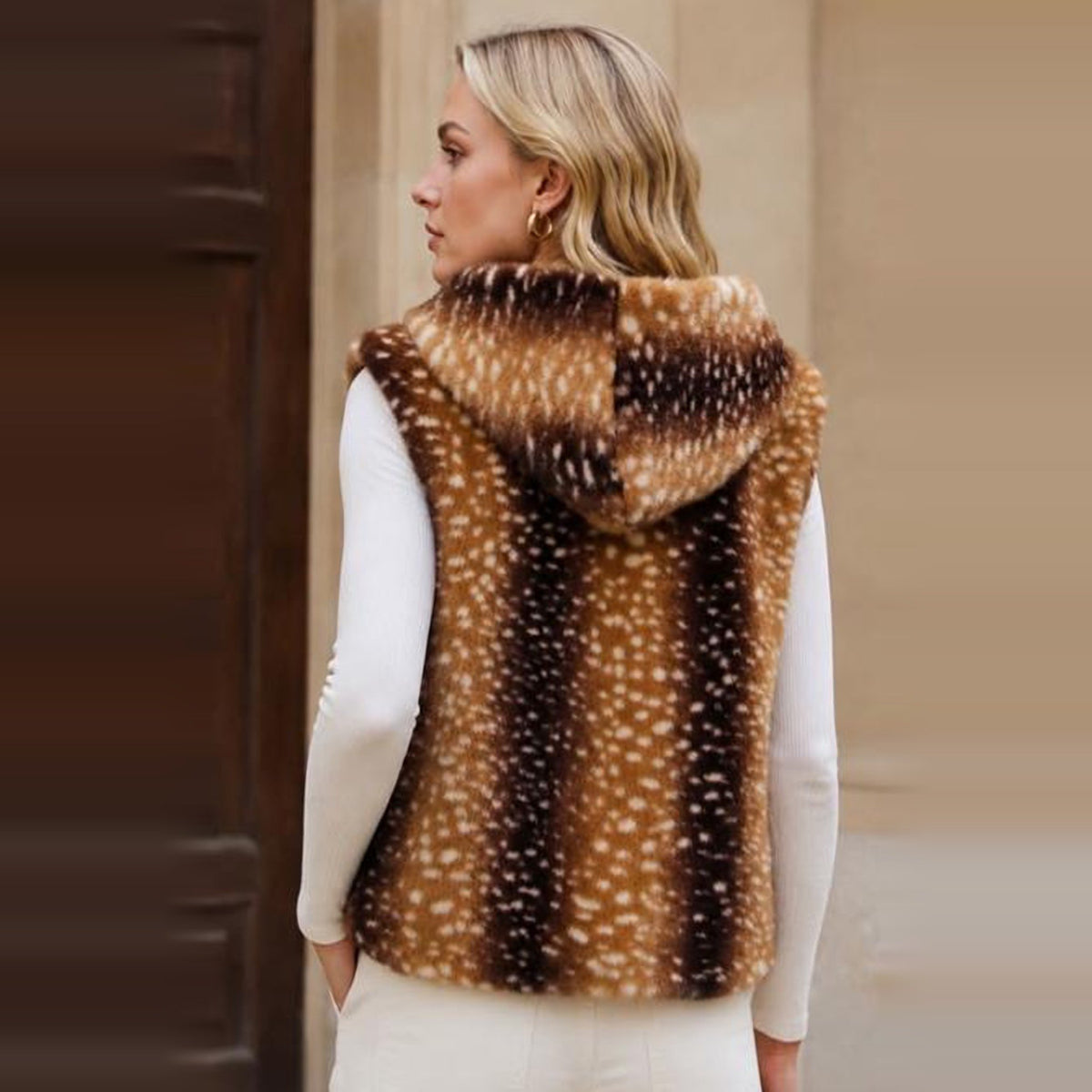 Faux Fur Bodywarmer met Capuchon - Hertenprint