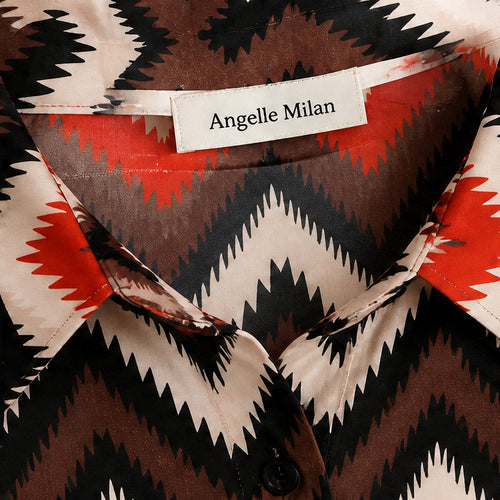Angelle Milan Travelstof Blouse - Rood Bruin Crème Chevronprint