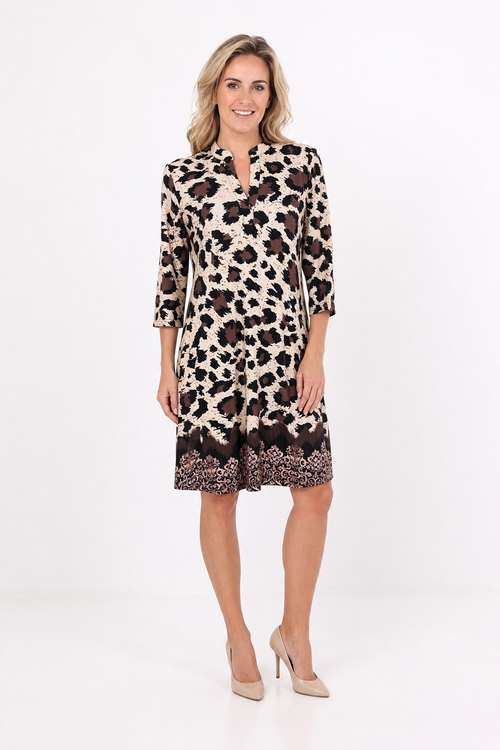 Angelle Milan Travelstof Jurk - Crème Bruine Animalprint