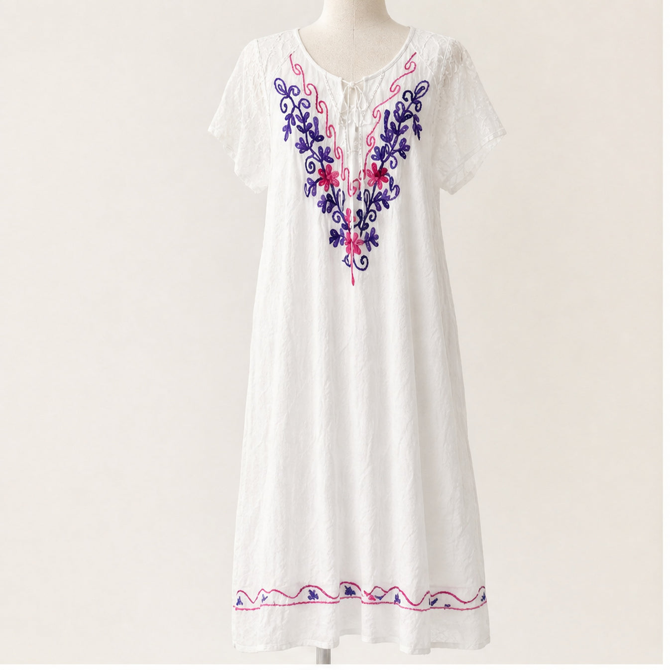 HS Jurk Handmade in India Paars roze borduur - vooraanzicht
