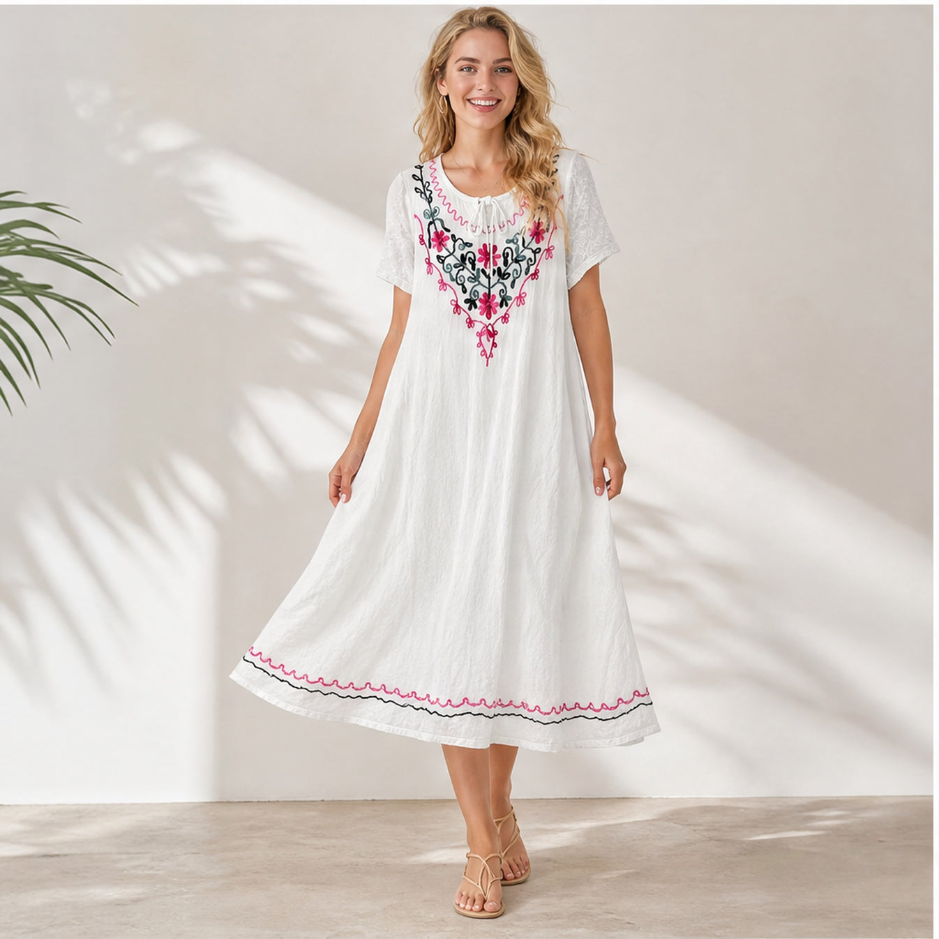 HS Jurk Handmade in India Roze groen borduur - op model