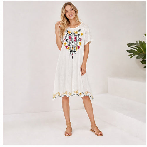 HS Jurk Handmade in India Zwart geel roze borduur - op model