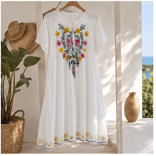 HS Jurk Handmade in India Zwart geel roze borduur - sfeerbeeld