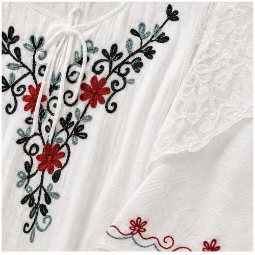 HS Jurk Handmade in India Zwart rood groen borduur - detail van handwerk en borduursel
