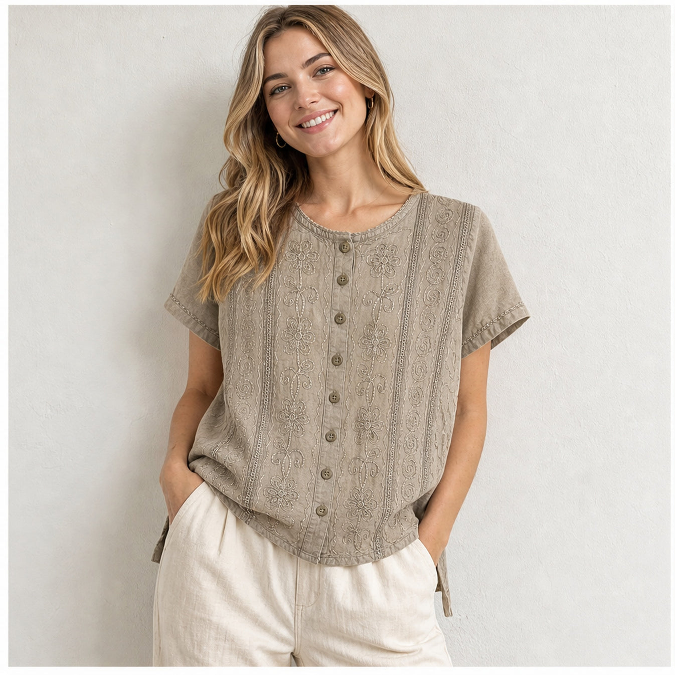 HS Top Handmade in India Taupe - op model