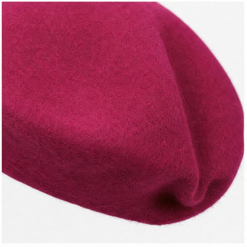 Baret Donkerroze Wol - detail van materiaal en afwerking