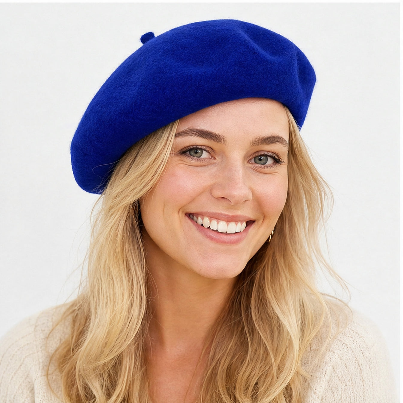 Baret Felblauw Wol - gedragen op model