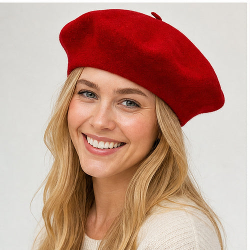 Baret Rood Wol - gedragen op model
